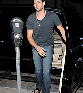 FP_3099179_Hollywood_Celebs_VAH_060209.jpg
