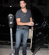 FP_3099400_Hollywood_Celebs_VAH_060209.jpg
