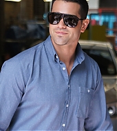 Jesse-Metcalfe-ITV-Studios-London-2011-016.jpg