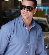 Jesse-Metcalfe-ITV-Studios-London-2011-017.jpg