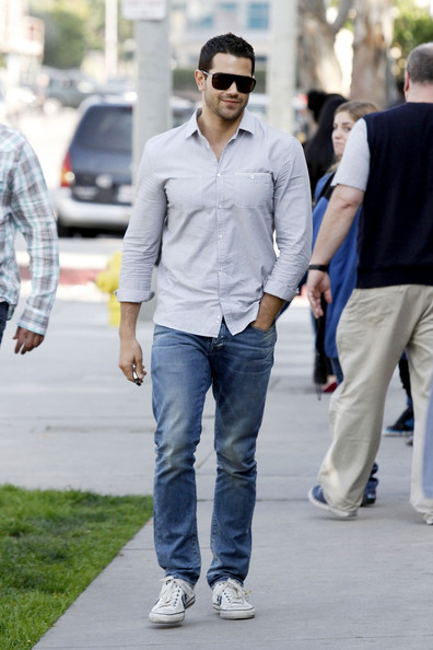 Jesse-Metcalfe-february-20-2012-005.jpg