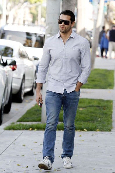 Jesse-Metcalfe-february-20-2012-010.jpg