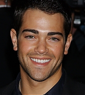 JesseMetcalfe022705-R643.jpg