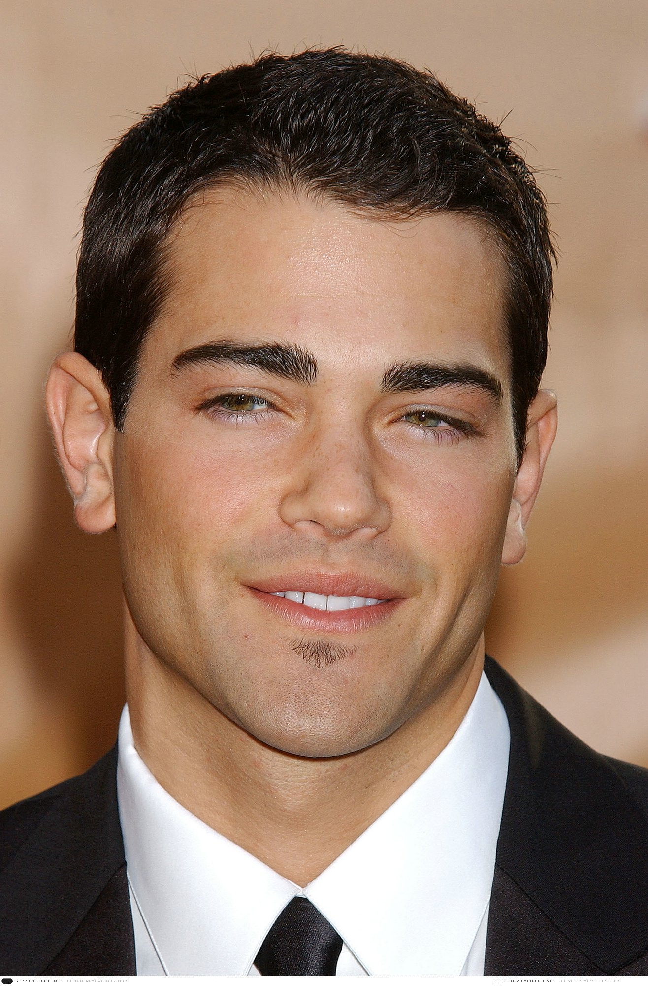 JesseMetcalfe020505-R1035.jpg