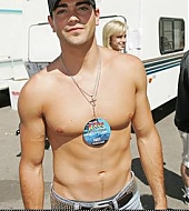 Filename=Jesse2.jpg
Filesize=23KiB
Dimensions=273x331
Date added=Sep 11, 2006 Jesse2.jpg