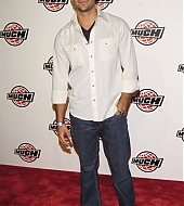 jessemetcalfenet002.jpg