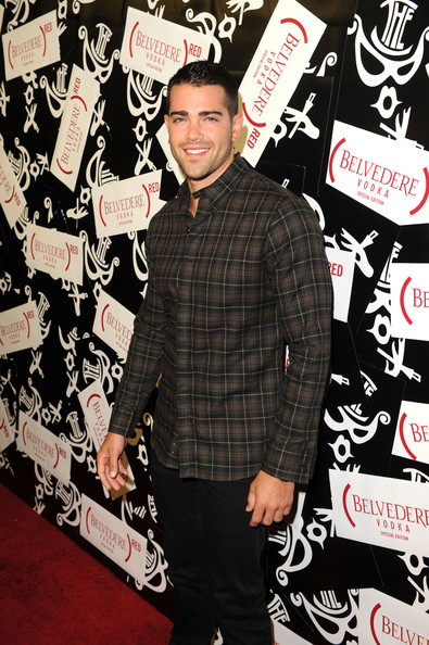 Jesse-Metcalfe-RED-Brings-The-Box-To-LA-005.jpg Jesse-Metcalfe-RED-Brings-The-Box-To-LA-005.jpg