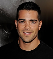 Jesse-Metcalfe-Warrior-Premiere-Arclight-Cinemas-LA-004.jpg