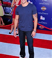 Jesse-Metcalfe-0001.jpg