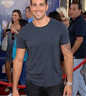 Jesse-Metcalfe-0005.jpg