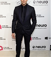 elton-john-aids-oscar-viewing-012.jpg
