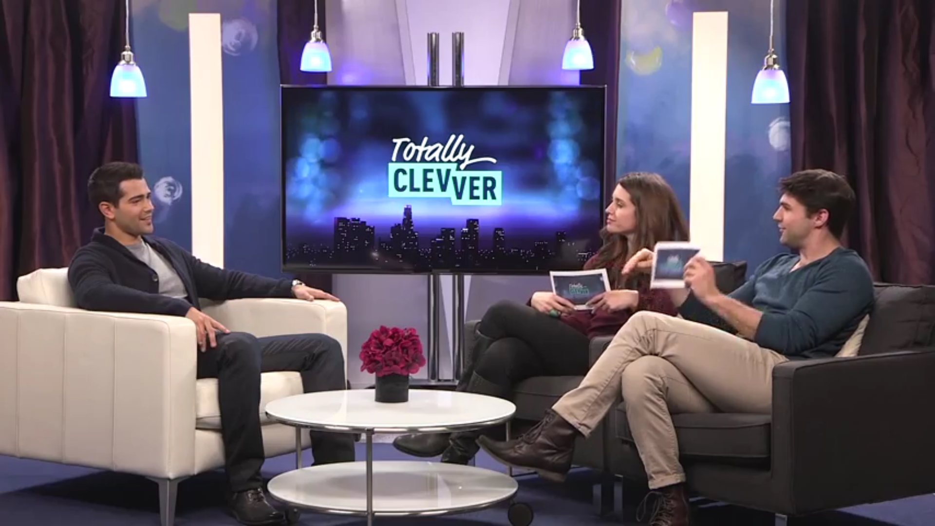 jesse-metcalfe-totally-clevver-2014-019.jpg