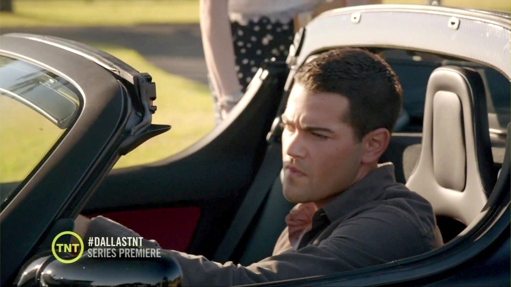 Dallas_s1e1_033.jpg Dallas_s1e1_033.jpg