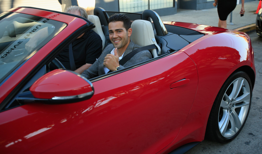 Jaguar-F-Type-Hollywood-Event-July-23-2013-114.jpg Jaguar-F-Type-Hollywood-Event-July-23-2013-114.jpg