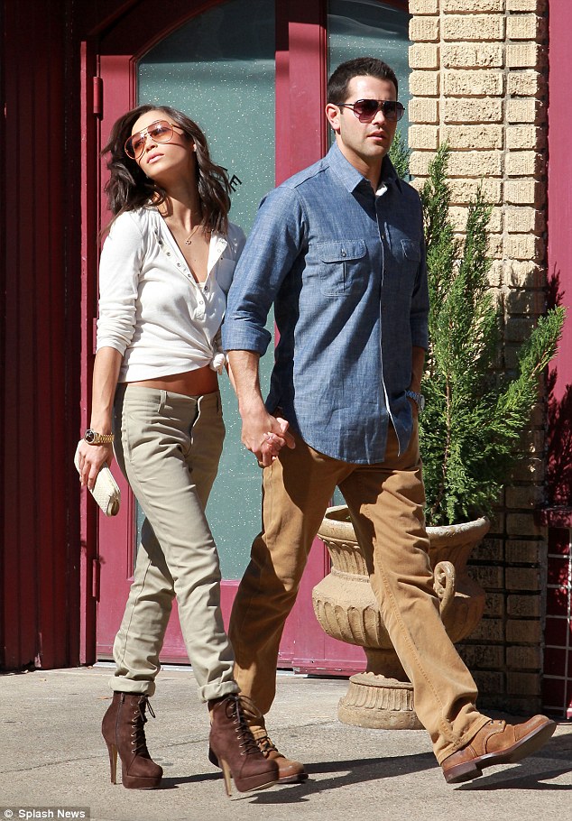 Jesse-Metcalfe-and-Cara-Santana-Dallas-Texas-November-2012-1.jpg Jesse-Metcalfe-and-Cara-Santana-Dallas-Texas-November-2012-1.jpg