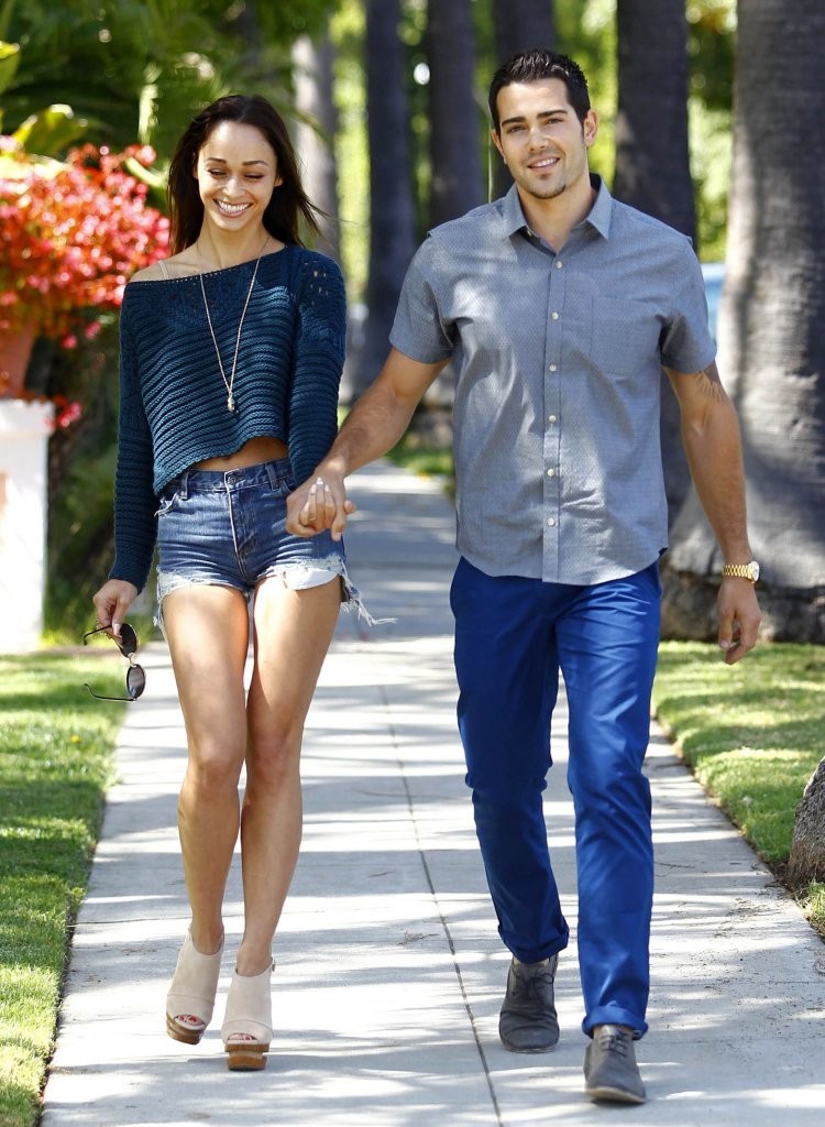 Jesse-Metcalfe-and-Cara-Santana-In-Beverly-Hills-April-2013-42.jpg Jesse-Metcalfe-and-Cara-Santana-In-Beverly-Hills-April-2013-42.jpg
