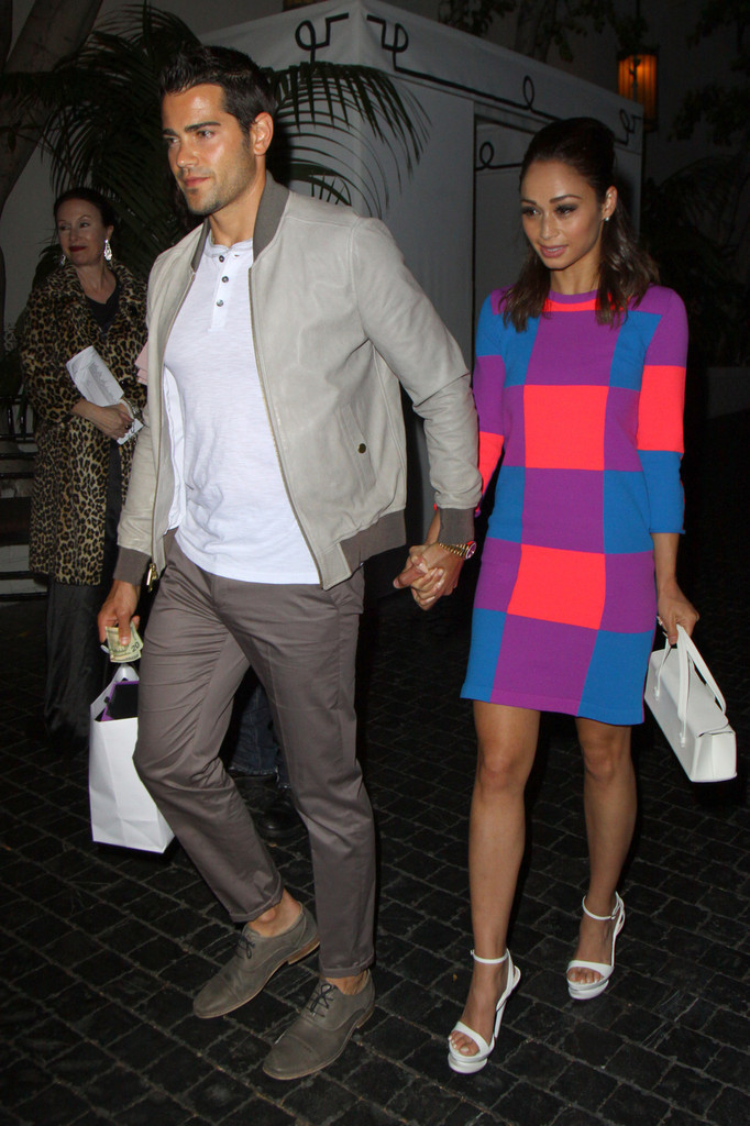 Jesse-Metcalfe-and-Cara-Santana-Leave-Chateau-Marmont-in-West-Hollywood-April-2013-50.jpg Jesse-Metcalfe-and-Cara-Santana-Leave-Chateau-Marmont-in-West-Hollywood-April-2013-50.jpg