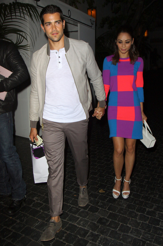 Jesse-Metcalfe-and-Cara-Santana-Leave-Chateau-Marmont-in-West-Hollywood-April-2013-51.jpg Jesse-Metcalfe-and-Cara-Santana-Leave-Chateau-Marmont-in-West-Hollywood-April-2013-51.jpg