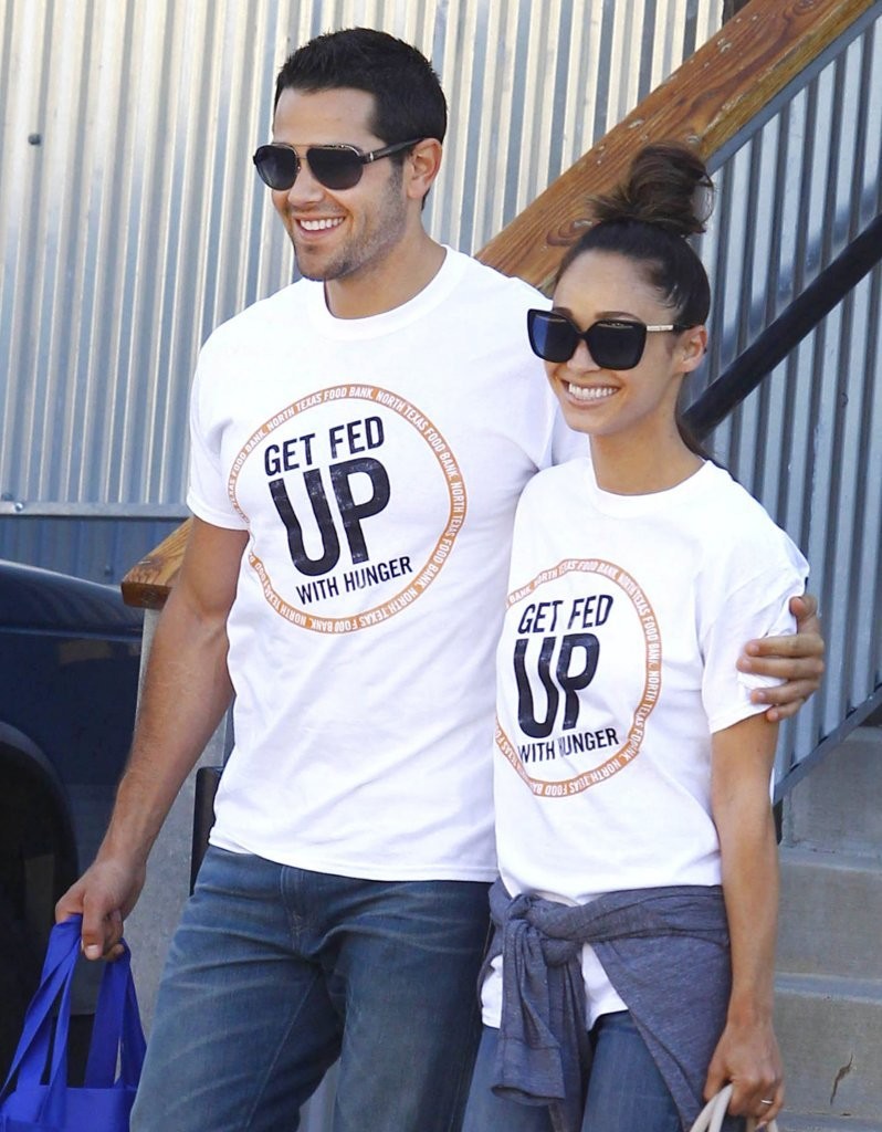 Jesse-Metcalfe-and-Cara-Santana-volunteer-at-North-Texas-Food-Bank-April-2013_30.jpg Jesse-Metcalfe-and-Cara-Santana-volunteer-at-North-Texas-Food-Bank-April-2013_30.jpg