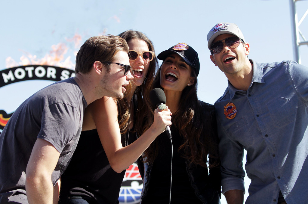 Josh Henderson, Julie Gonzalo, Jordana Brewster and Jesse Metcalfe give the command for the drivers to start their engines
Keywords: NASCAR Sprint Cup Series AAA Texas Dallas