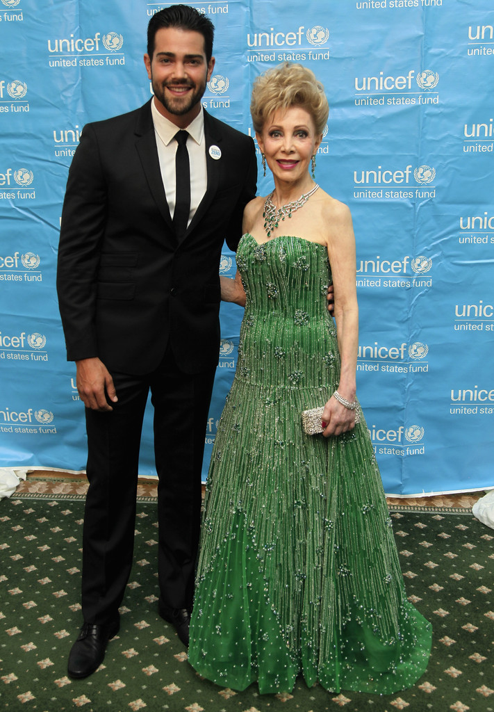 TheUNICEFAudreyHepburnSocietyBall-September62013-047.jpg TheUNICEFAudreyHepburnSocietyBall-September62013-047.jpg