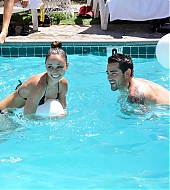 GUESS-Hotel-Pool-Party-34.jpg