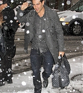 Jesse-Metcalfe-Heading_to_Live_with_Kelly_and_Michael_taping_-_March_8-005.jpg