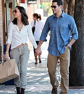 Jesse-Metcalfe-and-Cara-Santana-Dallas-Texas-November-2012-8.jpg