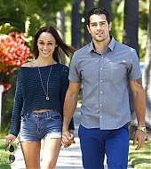 Jesse-Metcalfe-and-Cara-Santana-In-Beverly-Hills-April-2013-44.jpg
