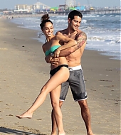 Filename=Jesse-Metcalfe-and-Cara-Santana-at-the-beach-in-Santa-Monica-April-2013-58.jpg
Filesize=106KiB
Dimensions=739x1024
Date added=Apr 30, 2013 Jesse-Metcalfe-and-Cara-Santana-at-the-beach-in-Santa-Monica-April-2013-58.jpg