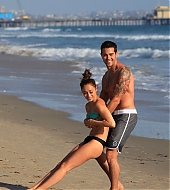 Filename=Jesse-Metcalfe-and-Cara-Santana-at-the-beach-in-Santa-Monica-April-2013-65.jpg
Filesize=105KiB
Dimensions=750x1024
Date added=Apr 30, 2013 Jesse-Metcalfe-and-Cara-Santana-at-the-beach-in-Santa-Monica-April-2013-65.jpg