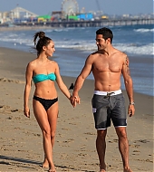 Filename=Jesse-Metcalfe-and-Cara-Santana-at-the-beach-in-Santa-Monica-April-2013-89.jpg
Filesize=133KiB
Dimensions=775x1024
Date added=Apr 30, 2013 Jesse-Metcalfe-and-Cara-Santana-at-the-beach-in-Santa-Monica-April-2013-89.jpg