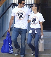 Jesse-Metcalfe-and-Cara-Santana-volunteer-at-North-Texas-Food-Bank-April-2013_22.jpg