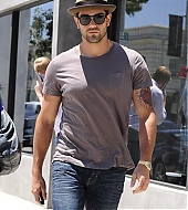 Filename=July-30-2013---Hollywood-121.jpg
Filesize=148KiB
Dimensions=757x1024
Date added=Sep 17, 2013 July-30-2013---Hollywood-121.jpg