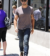 Filename=July-30-2013---Hollywood-126.jpg
Filesize=133KiB
Dimensions=706x1024
Date added=Sep 17, 2013 July-30-2013---Hollywood-126.jpg