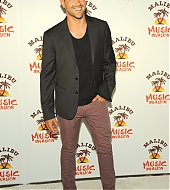 Jesse2BMetcalfe2BMalibu2BMusic2BInvasion2B20122Bp0CcNmhIy1-l.jpg